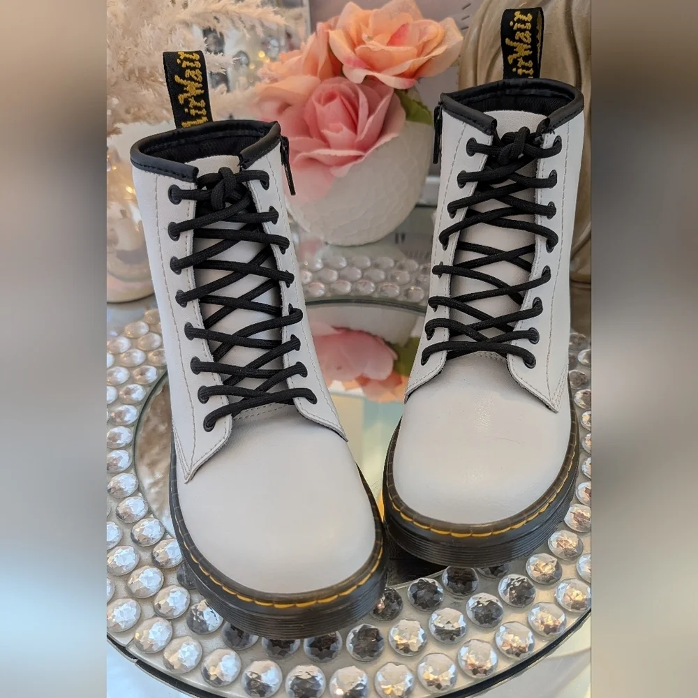 Dr. Martens White Leather Savala Lace Up Combat Boots Youth Size 2